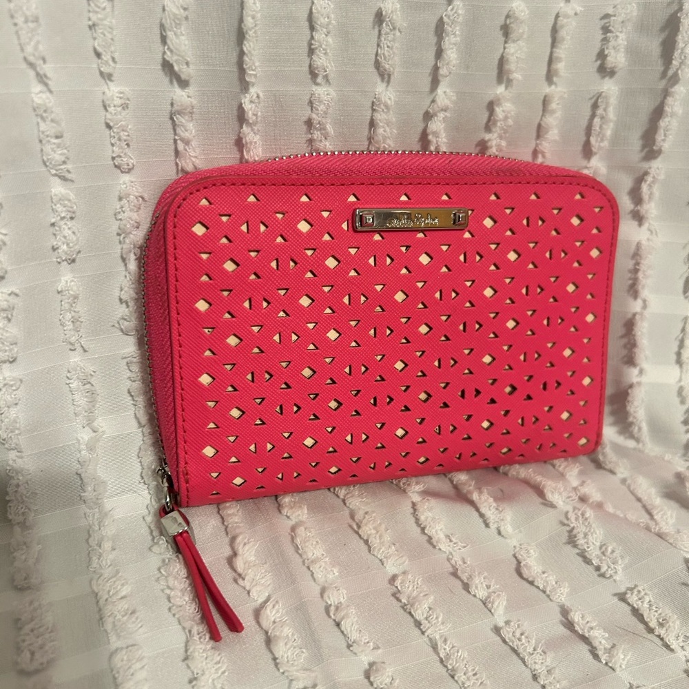 Stella & Dot Women’s Pink Clutch ‎ Wallet with Cutout Design